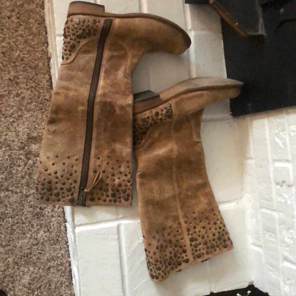 Leather boots